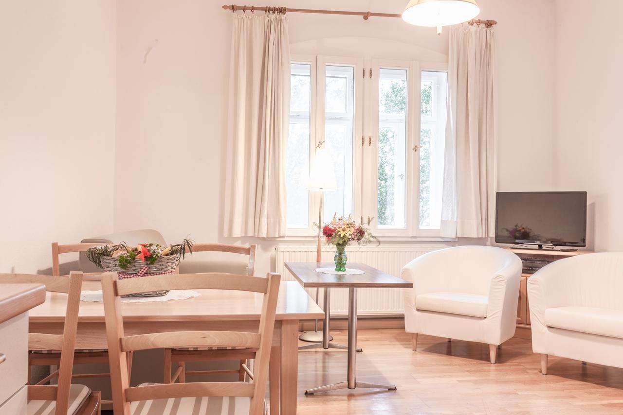 Gaestehaus Villa Rose Durrrohrsdorf Rum bild