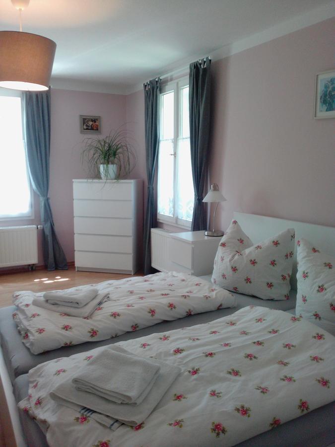 Gaestehaus Villa Rose Durrrohrsdorf Exteriör bild